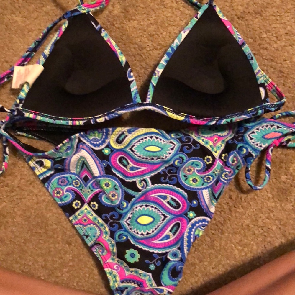 Bikini size small - Picture 2 of 3